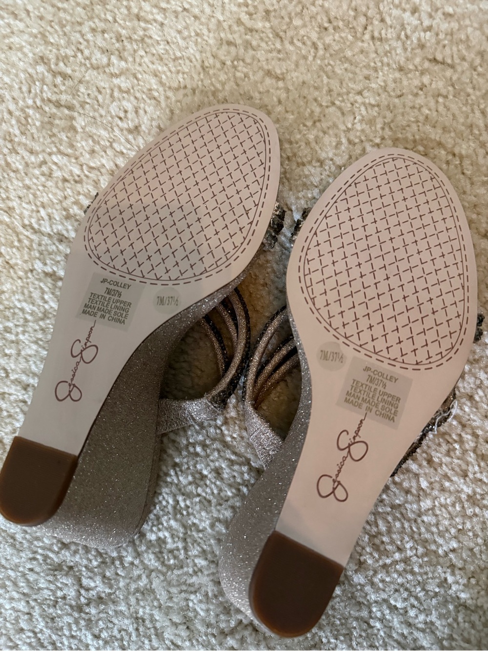 NEW Jessica Simpson Champagne Glitter Multi-Strap Wedges - Picture 7 of 9